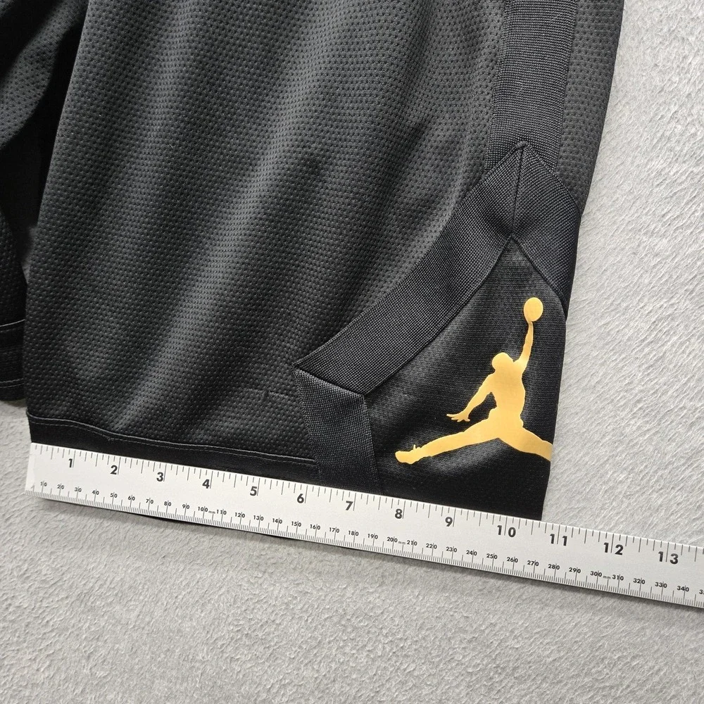 Air Jordan Men Activewear Shorts M Black Athletic Sweat Jumpman Logo Dri-Fit
